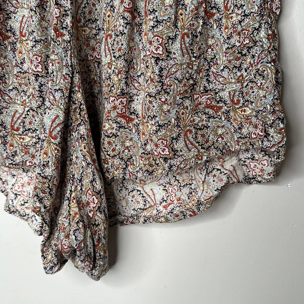 Brandy Melville Paisley Printed Lightweight Viscose Shorts - Picture 3 of 9